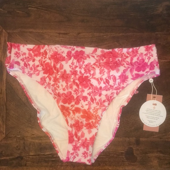 PQ Swim Azalea Perla Halter Top and Full bottom Size M - Picture 11 of 15